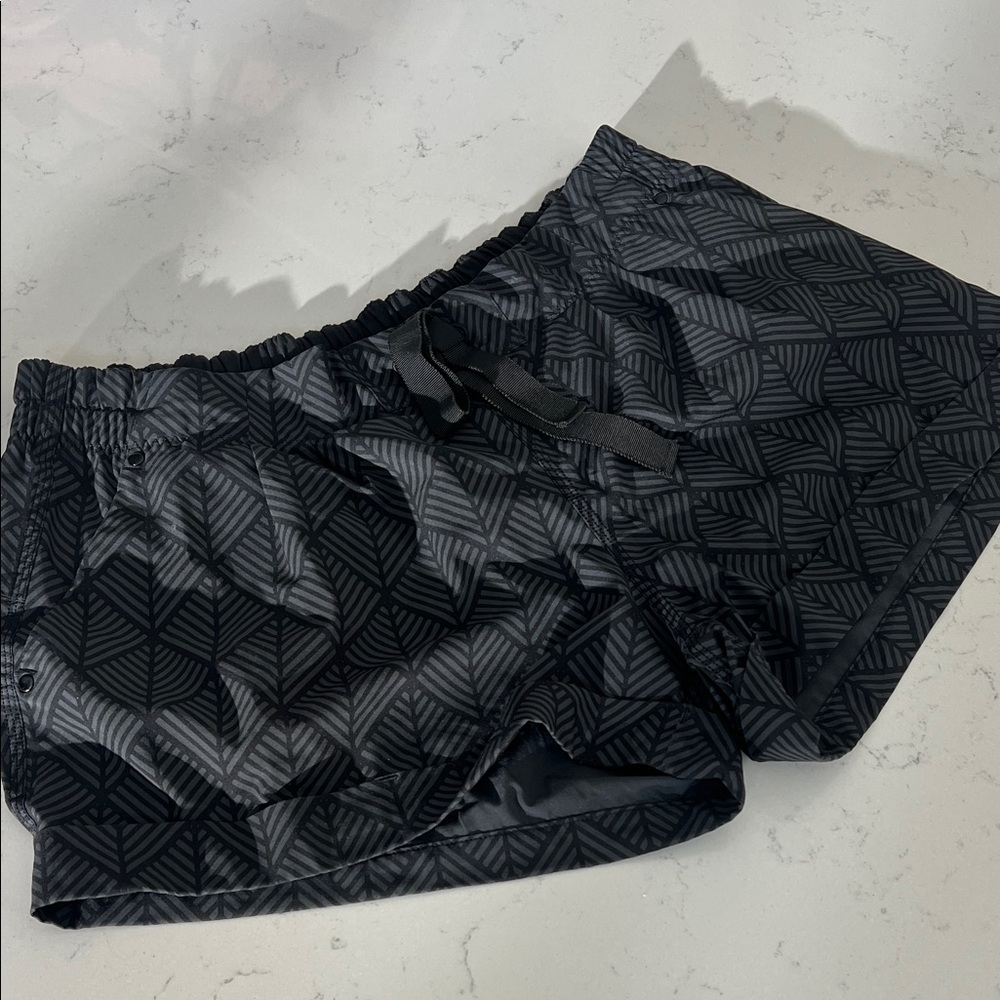 Lululemon Geometric Women's Shorts